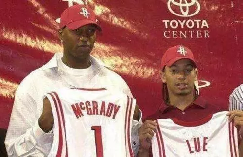 新星连续三场送助攻，被誉为未来核心（新星三连场助攻，获赞球队未来中坚）