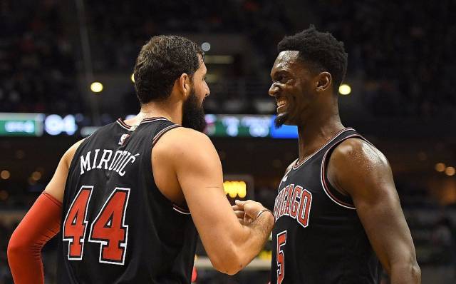 姆巴佩：防守维尼修斯90分钟，太折磨边后卫了（姆巴佩：边后卫盯防维尼修斯整场比赛，真是太煎熬）