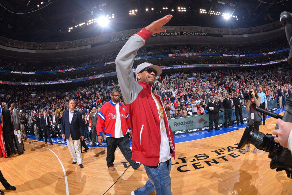 8场首发惊艳亮相！倪非凡一传进步大，但关键局仍靠老将（连续8场首发表现惊艳！倪非凡一传显著提升，关键时刻仍需老将托底）