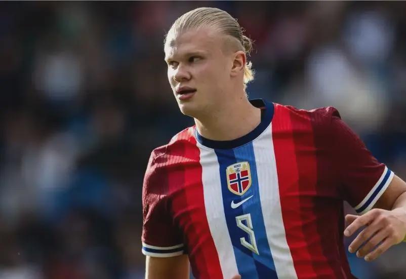 北青：国足U22昨日短暂休整，热身赛的情况球队按要求保持沉默（北青：U22国足昨日短休，按要求对热身赛情况保持缄默）