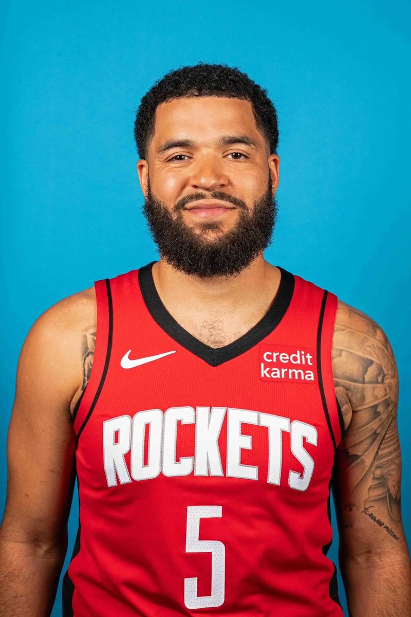 半场战报：巴塞尔1-1阿斯顿维拉，达尼柳克，盖桑破门（半场速报：巴塞尔1-1阿斯顿维拉，达尼柳克与盖桑各建一功）