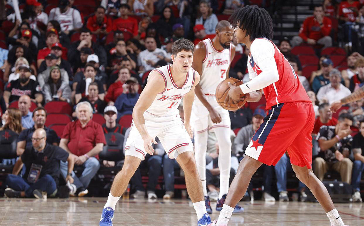 英超-特罗萨德替补破门 阿森纳1-2遭维拉读秒绝杀（英超：特罗萨德替补建功 阿森纳1-2被维拉补时绝杀）