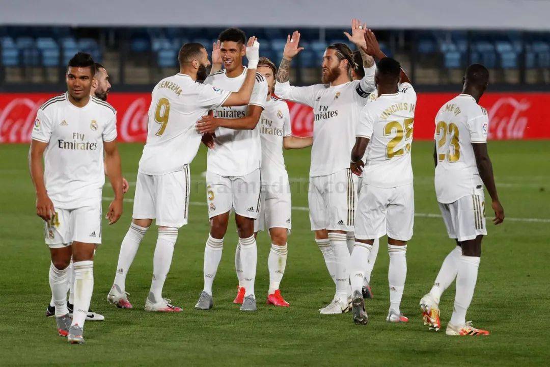 足球世界杯亚洲区预选赛关键比赛回顾（世预赛亚洲区关键战复盘）