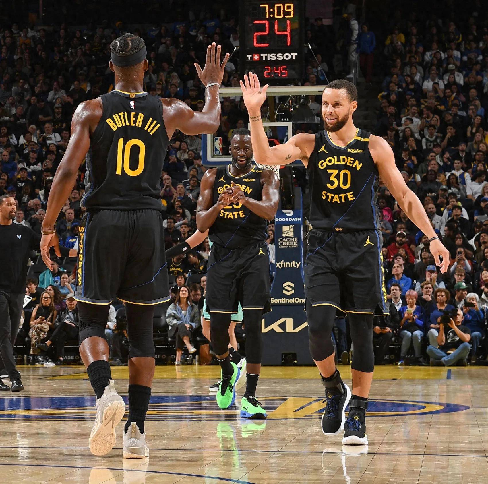 石破天惊！泰勒·亚当斯43米吊射破门为本赛季英超最远进球（43米惊天吊射！泰勒·亚当斯打入本赛季英超最远一球）