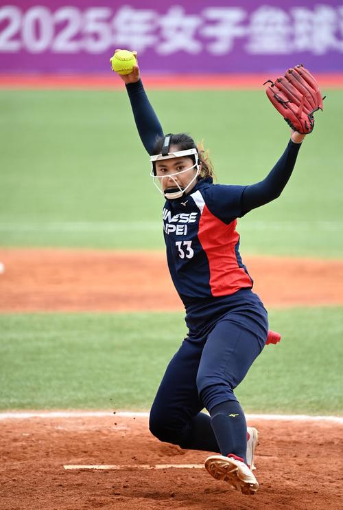 布伦森狂砍35分，命中率超6成，尼克斯晋级将面对魔术（布伦森高效砍35分命中率逾六成，尼克斯晋级将战魔术）