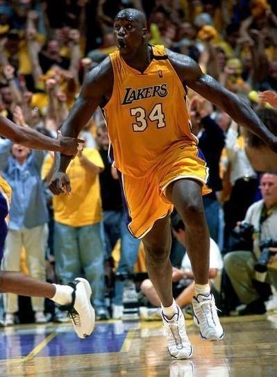 国脚关键传球完成制胜球（国脚送出关键一传助攻制胜）