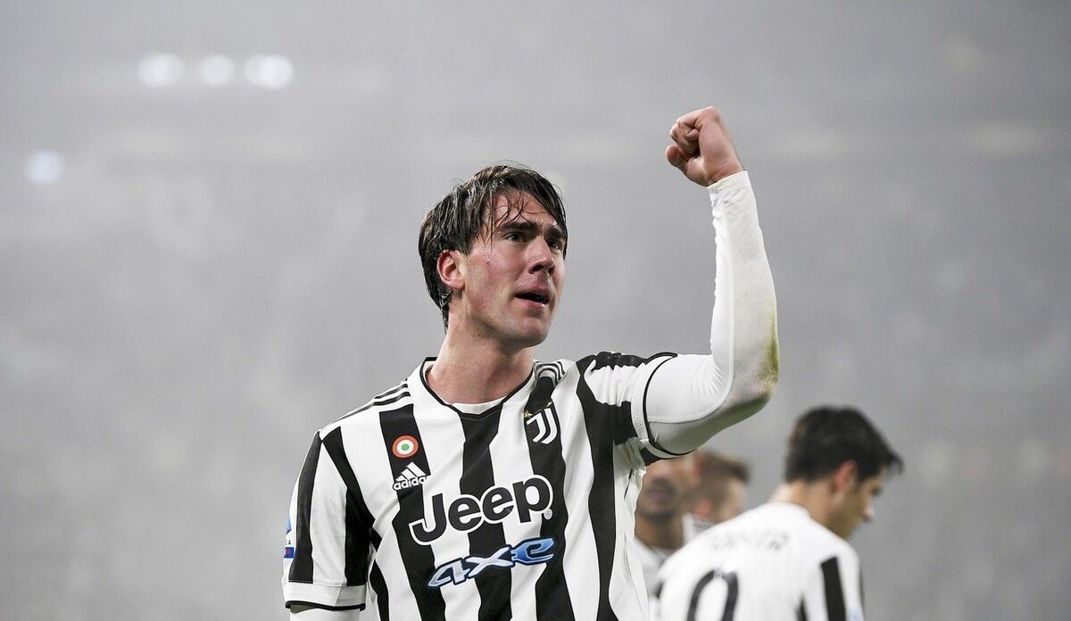 铜梁龙致谢蓉城：期待成渝两地共同推动西部足球事业蓬勃发展（铜梁龙感谢蓉城，盼成渝携手助推西部足球腾飞）