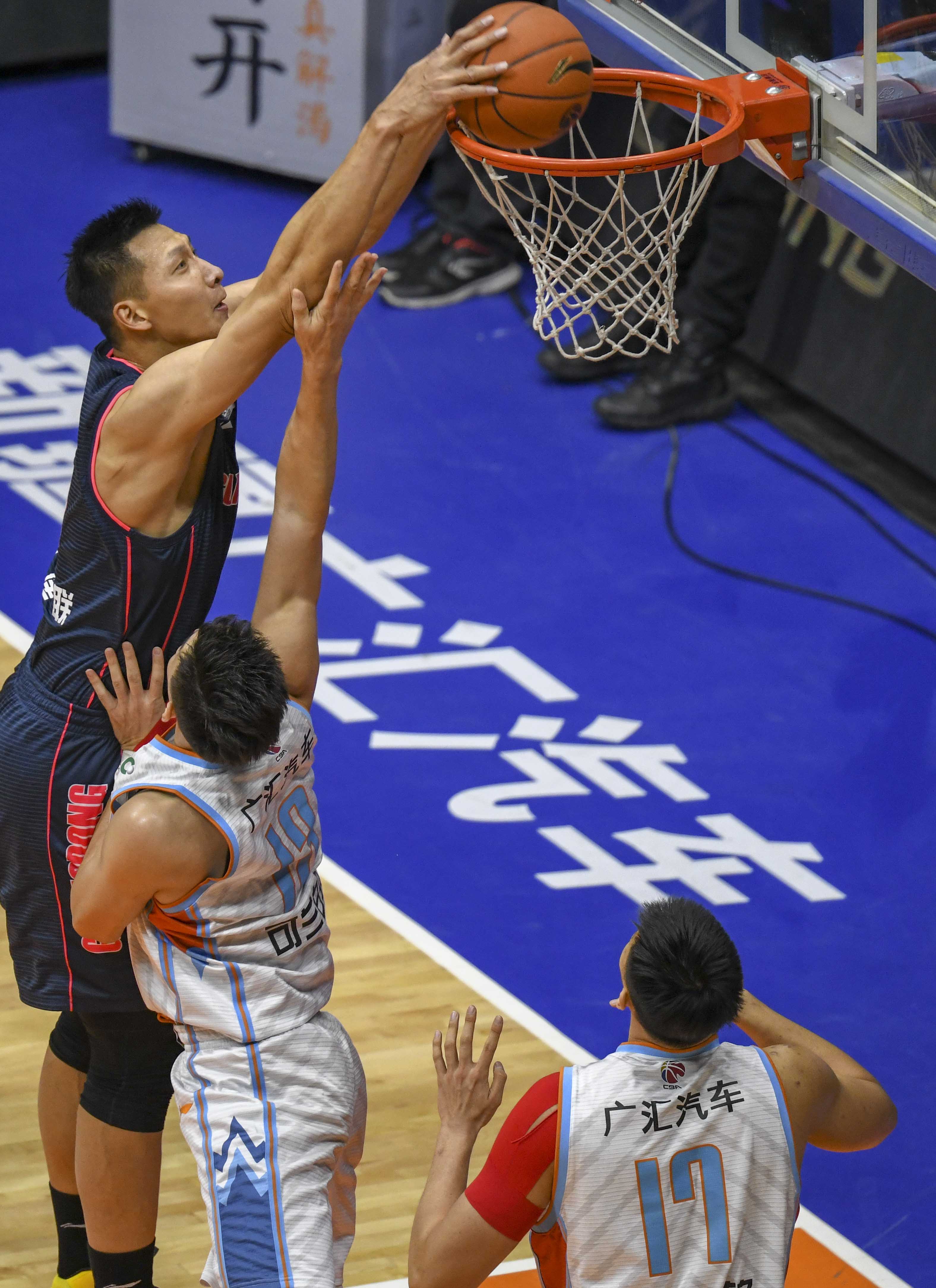 意媒：尤文冬窗很难签下贝尔纳韦，其3千万身价是主要障碍（意媒：尤文冬窗追贝尔纳韦受阻，3000万要价成最大挑战）