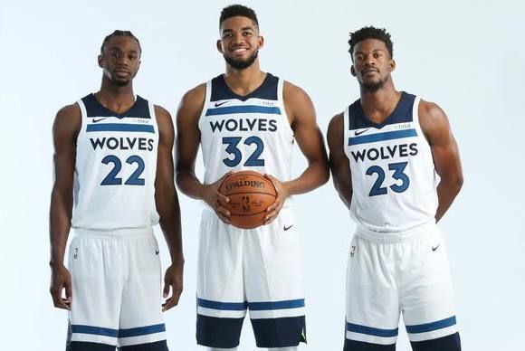 瓜迪奥拉谈队中另一名前锋马尔穆什（瓜迪奥拉谈到队内另一名前锋马尔穆什）